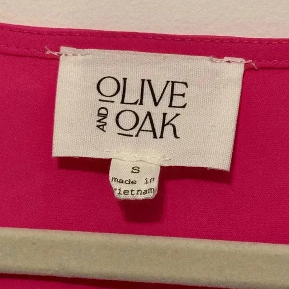 Summer Top Hot pink size small - Picture 3 of 3